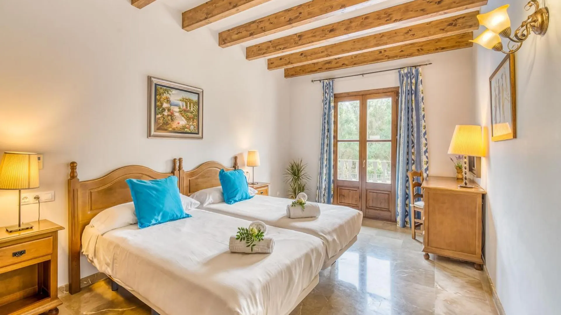 12 Person Country House In Petra 0*, Petra (Mallorca) España